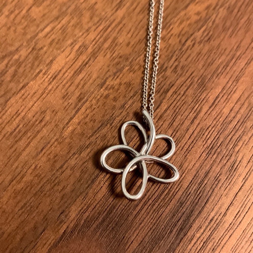 Tiffany & Co Villa Paloma Flower Necklace
